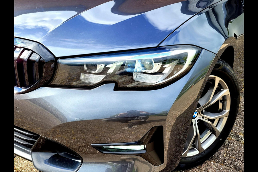 BMW 3 Serie Touring 318i Sport line, Adaptive Cruise, M-sport stuur, Carplay, Hifi, DAB, WIFI (1e eig. NL-auto BTW NAP)
