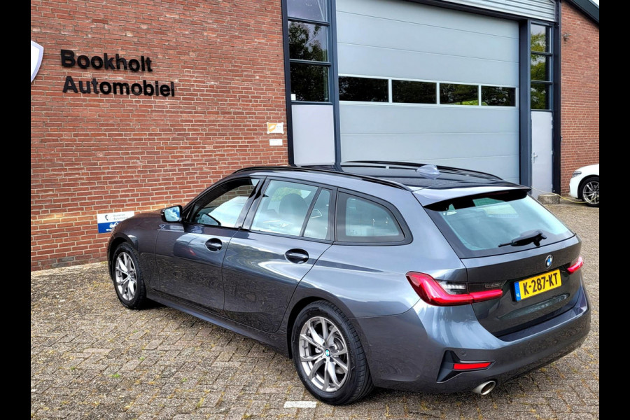 BMW 3 Serie Touring 318i Sport line, Adaptive Cruise, M-sport stuur, Carplay, Hifi, DAB, WIFI (1e eig. NL-auto BTW NAP)