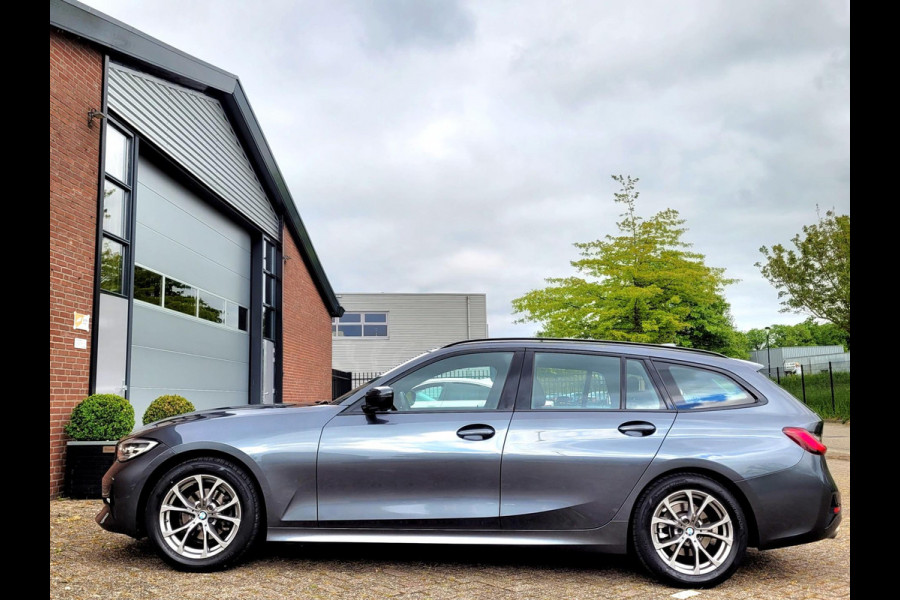 BMW 3 Serie Touring 318i Sport line, Adaptive Cruise, M-sport stuur, Carplay, Hifi, DAB, WIFI (1e eig. NL-auto BTW NAP)