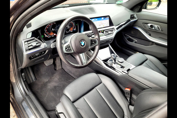 BMW 3 Serie Touring 318i Sport line, Adaptive Cruise, M-sport stuur, Carplay, Hifi, DAB, WIFI (1e eig. NL-auto BTW NAP)