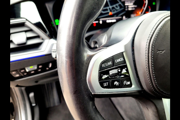 BMW 3 Serie Touring 318i Sport line, Adaptive Cruise, M-sport stuur, Carplay, Hifi, DAB, WIFI (1e eig. NL-auto BTW NAP)