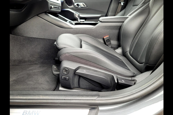 BMW 3 Serie Touring 318i Sport line, Adaptive Cruise, M-sport stuur, Carplay, Hifi, DAB, WIFI (1e eig. NL-auto BTW NAP)