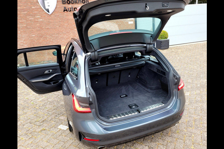 BMW 3 Serie Touring 318i Sport line, Adaptive Cruise, M-sport stuur, Carplay, Hifi, DAB, WIFI (1e eig. NL-auto BTW NAP)