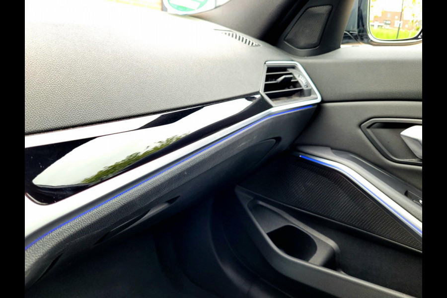 BMW 3 Serie Touring 318i Sport line, Adaptive Cruise, M-sport stuur, Carplay, Hifi, DAB, WIFI (1e eig. NL-auto BTW NAP)