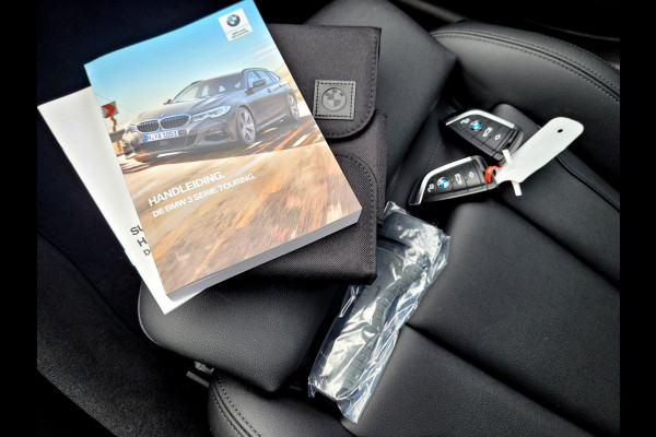 BMW 3 Serie Touring 318i Sport line, Adaptive Cruise, M-sport stuur, Carplay, Hifi, DAB, WIFI (1e eig. NL-auto BTW NAP)