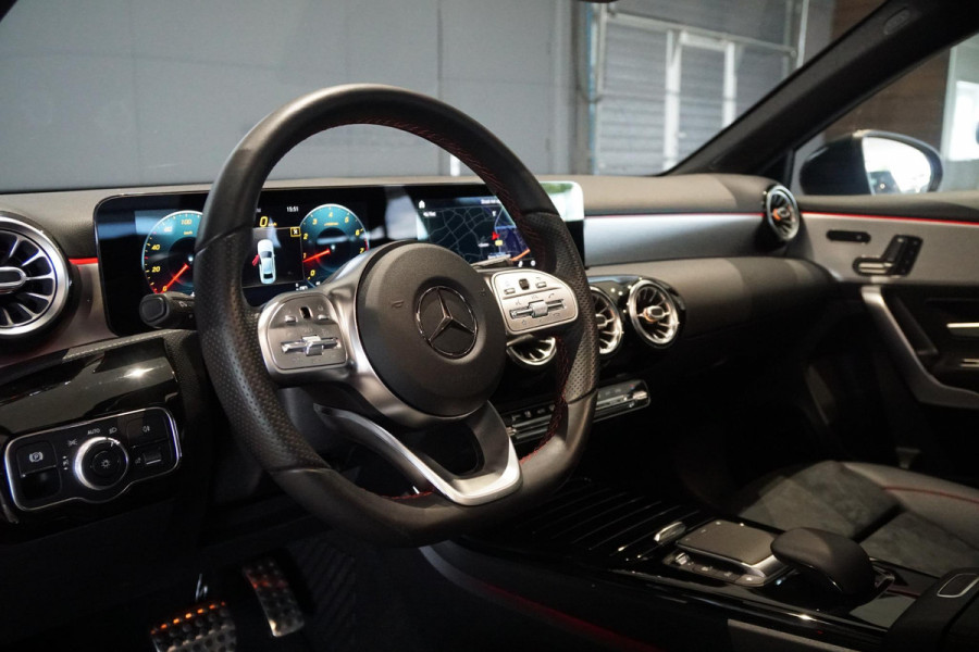 Mercedes-Benz A-Klasse 200 Business Solution AMG 163PK + PANORAMA / MATRIX
