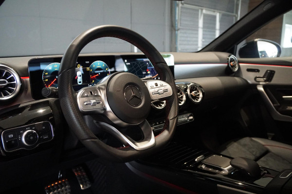 Mercedes-Benz A-Klasse 200 Business Solution AMG 163PK + PANORAMA / MATRIX