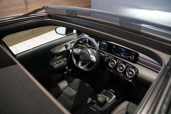 Mercedes-Benz A-Klasse 200 Business Solution AMG 163PK + PANORAMA / MATRIX