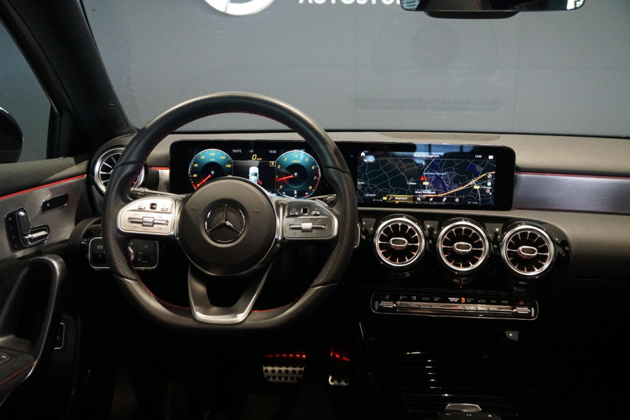 Mercedes-Benz A-Klasse 200 Business Solution AMG 163PK + PANORAMA / MATRIX