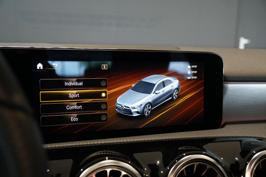 Mercedes-Benz A-Klasse 200 Business Solution AMG 163PK + PANORAMA / MATRIX