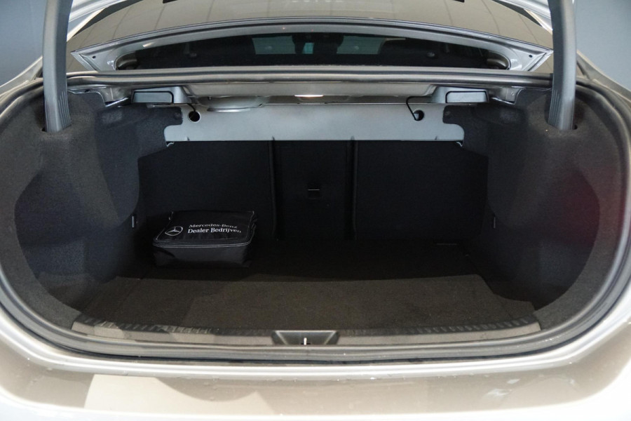 Mercedes-Benz A-Klasse 200 Business Solution AMG 163PK + PANORAMA / MATRIX