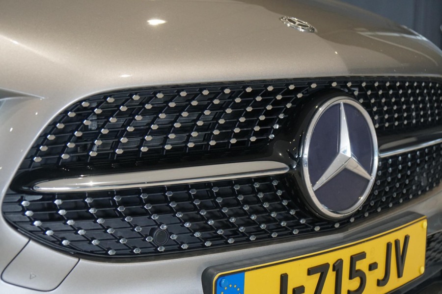 Mercedes-Benz A-Klasse 200 Business Solution AMG 163PK + PANORAMA / MATRIX