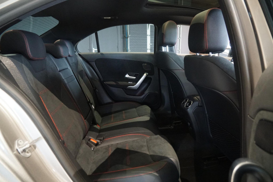 Mercedes-Benz A-Klasse 200 Business Solution AMG 163PK + PANORAMA / MATRIX