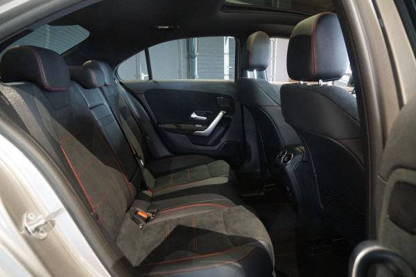 Mercedes-Benz A-Klasse 200 Business Solution AMG 163PK + PANORAMA / MATRIX