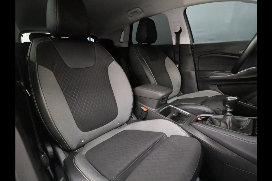 Opel Grandland X 1.2 Turbo Business Executive [TREKHAAK, APPLE CARPLAY, ANDROID, CAMERA, STUUR VERWARMD, LANE ASSIST, NIEUWSTAAT]