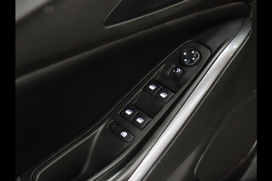 Opel Grandland X 1.2 Turbo Business Executive [TREKHAAK, APPLE CARPLAY, ANDROID, CAMERA, STUUR VERWARMD, LANE ASSIST, NIEUWSTAAT]
