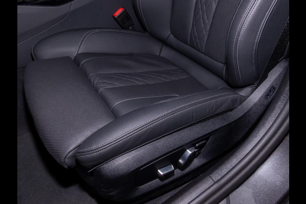 BMW 5 Serie Touring 530e M-SPORT ** LASER, LEDER, PANORAMA, TREKH, SOPHISTO GRAU ** € 37.000,= onder NP - Ex BMW-AG ** ** INFORMEER OOK NAAR ONZE AANTREKKELIJKE FINANCIAL-LEASE TARIEVEN **
