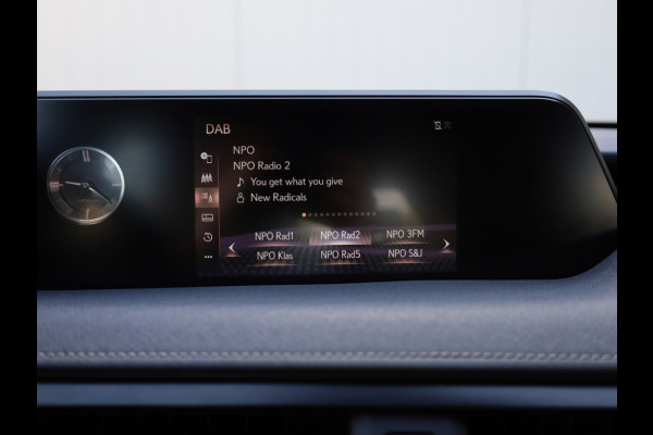 Lexus UX 300e Business 54 kWh | Leder | Stoelverwarming | Pdc