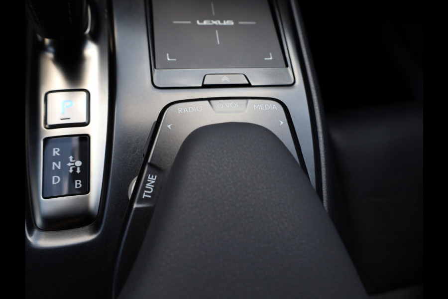 Lexus UX 300e Business 54 kWh | Leder | Stoelverwarming | Pdc