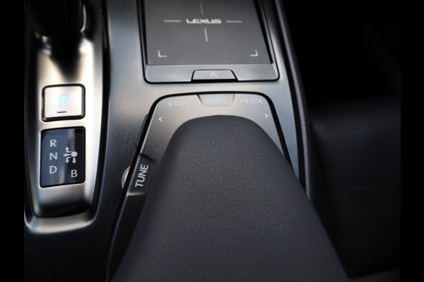 Lexus UX 300e Business 54 kWh | Leder | Stoelverwarming | Pdc