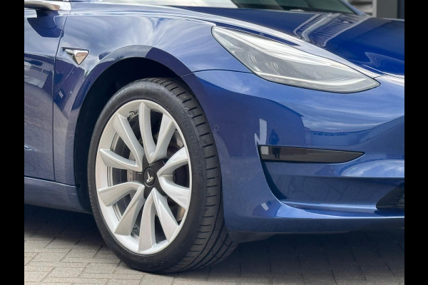 Tesla Model 3 Standard RWD Plus 60 kWh, 19 inch, 1e eigenaar, trekhaak,panoramadak, leder, nl auto met nationale auto pas