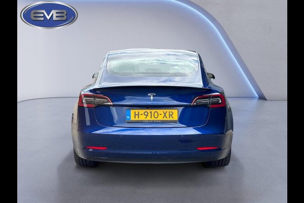 Tesla Model 3 Standard RWD Plus 60 kWh, 19 inch, 1e eigenaar, trekhaak,panoramadak, leder, nl auto met nationale auto pas