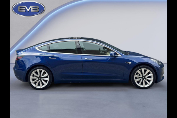 Tesla Model 3 Standard RWD Plus 60 kWh, 19 inch, 1e eigenaar, trekhaak,panoramadak, leder, nl auto met nationale auto pas