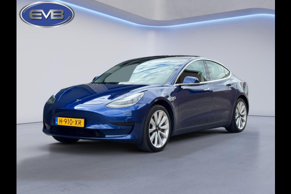 Tesla Model 3 Standard RWD Plus 60 kWh, 19 inch, 1e eigenaar, trekhaak,panoramadak, leder, nl auto met nationale auto pas
