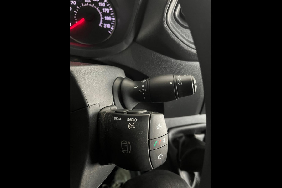 Renault Master Nieuw Model Servicewagen T35 2.3 dCi 135 L2H3 Extra hoog 2xSchuifdeur Modul kasten Omvormer Trekhaak RIJKLAARPRIJS!
