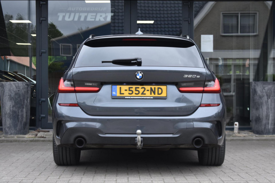 BMW 3 Serie Touring 320e M-SPORT | SHADOW-LINE | EL. WEGKL. TREKHAAK | HEAD-UP DISPLAY | APPLE CARPLAY | ANDROID AUTO | LEDER
