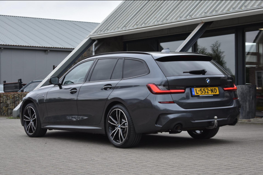 BMW 3 Serie Touring 320e M-SPORT | SHADOW-LINE | EL. WEGKL. TREKHAAK | HEAD-UP DISPLAY | APPLE CARPLAY | ANDROID AUTO | LEDER