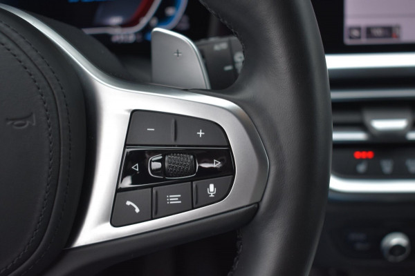 BMW 3 Serie Touring 320e M-SPORT | SHADOW-LINE | EL. WEGKL. TREKHAAK | HEAD-UP DISPLAY | APPLE CARPLAY | ANDROID AUTO | LEDER