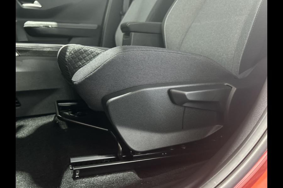 Opel Frontera Electric GS 44 kWh | Voorraad | 11 kW lader | Comfort pakket | Verwarmde stoelen & voorruit | Verwarmd stuurwiel | Dealerprijs € 34.098 rijklaar, dus 15% korting!