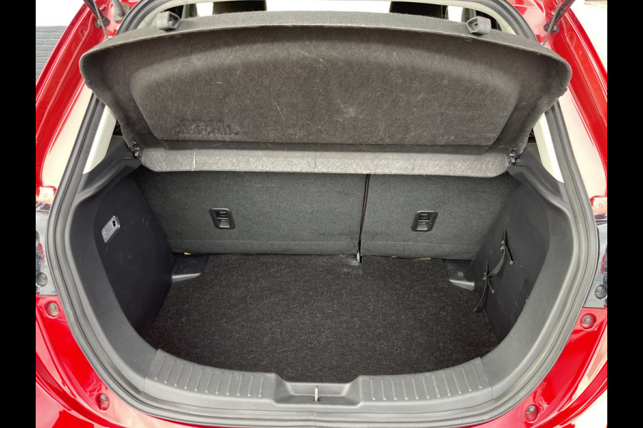 Mazda 2 1.5 Skyactiv-G Luxury | CarPlay | Camera | LED | DAB+ | Cruise | 16 inch