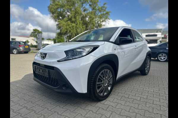 Toyota Aygo X 1.0 VVT-i S-CVT Play