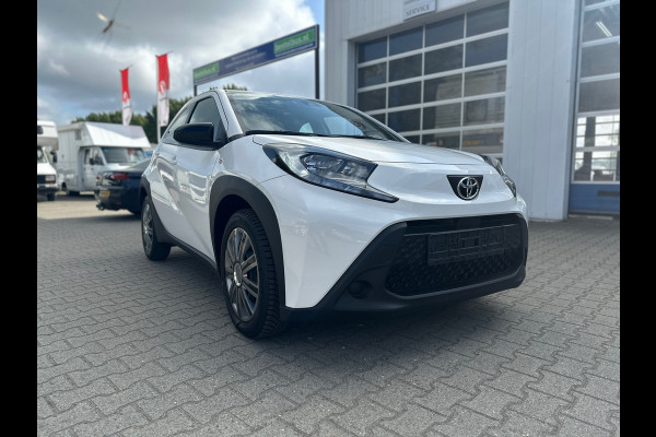 Toyota Aygo X 1.0 VVT-i S-CVT Play