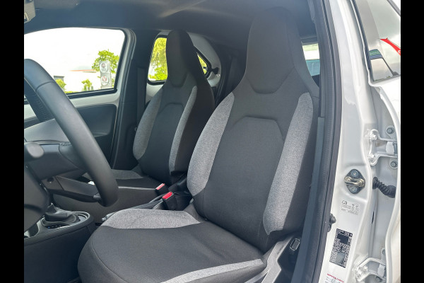 Toyota Aygo X 1.0 VVT-i S-CVT Play
