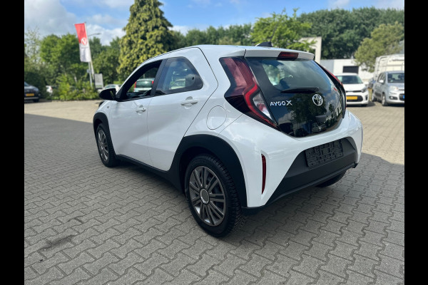Toyota Aygo X 1.0 VVT-i S-CVT Play