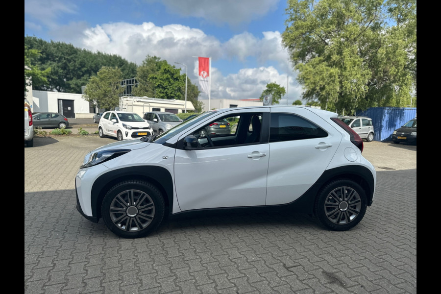 Toyota Aygo X 1.0 VVT-i S-CVT Play