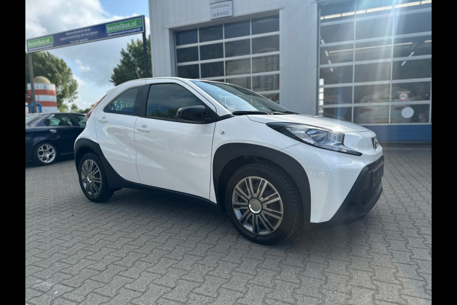 Toyota Aygo X 1.0 VVT-i S-CVT Play