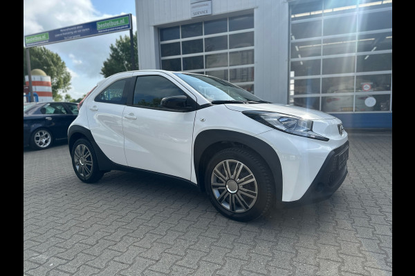 Toyota Aygo X 1.0 VVT-i S-CVT Play