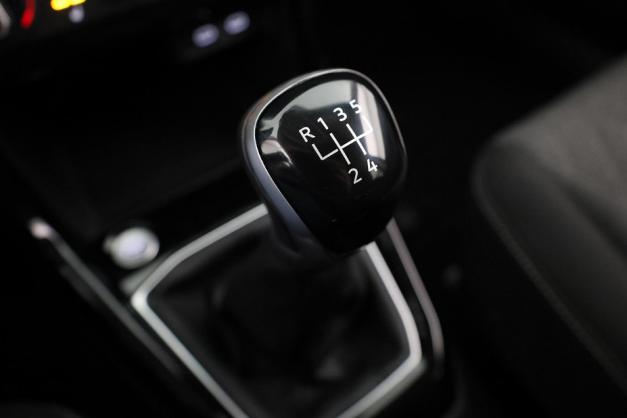 Volkswagen T-Cross 1.0 TSI Life Edition 95 pk | Verlengde garantie | Navigatie via App | Parkeersensoren | Achteruitrijcamera | Adaptieve cruise control | Stoelverwarming |