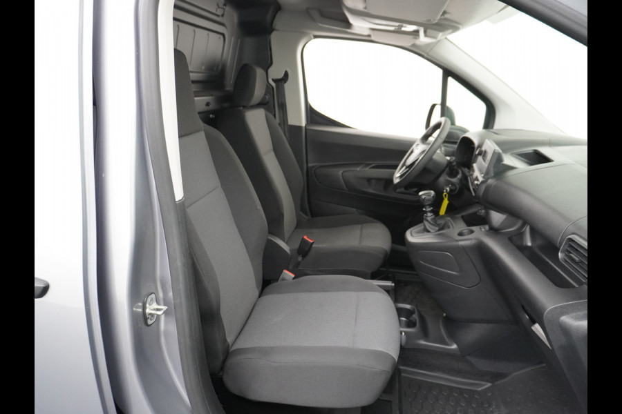 Opel Combo 1.5D 102PK L1H1 Trekhaak Airco Multimedia Cruise Control Pdc Bluetooth Lat om Lat Betimmering Betonplex vloer Schuifdeur 1e Eigenaar Euro 6