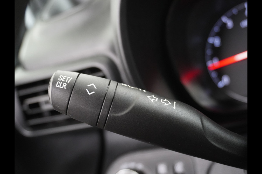 Opel Combo 1.5D 102PK L1H1 Trekhaak Airco Multimedia Cruise Control Pdc Bluetooth Lat om Lat Betimmering Betonplex vloer Schuifdeur 1e Eigenaar Euro 6