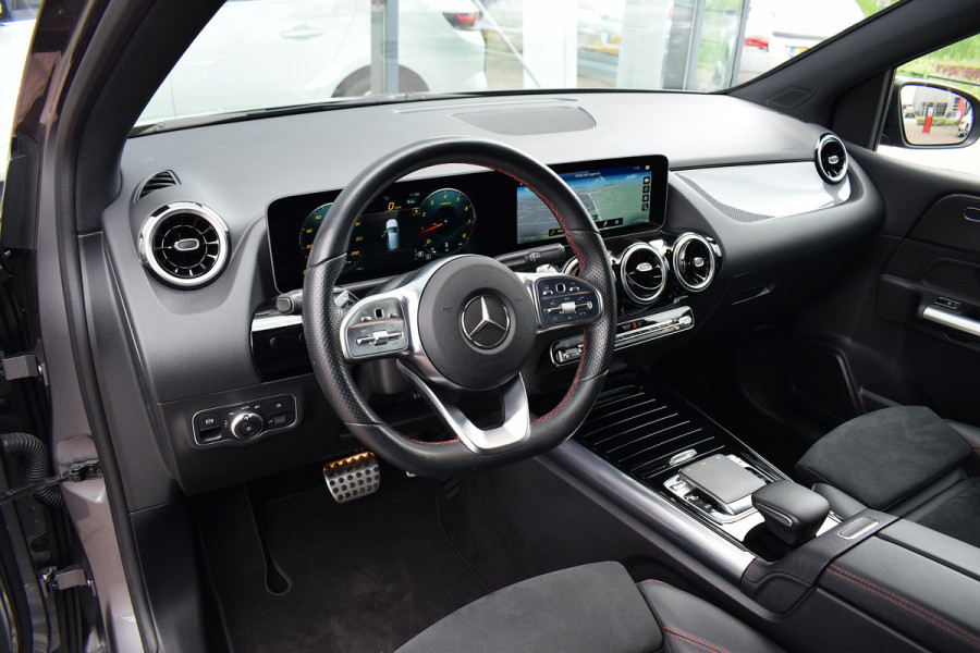 Mercedes-Benz B-Klasse 180 Business Solution AMG | Apple CarPlay | Virtual | Stoelverw. | Night-pakket