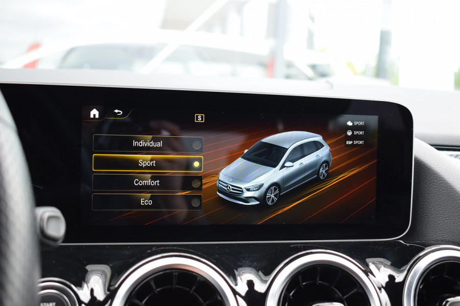 Mercedes-Benz B-Klasse 180 Business Solution AMG | Apple CarPlay | Virtual | Stoelverw. | Night-pakket
