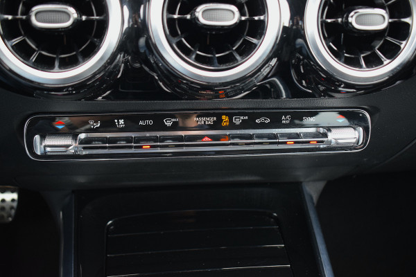 Mercedes-Benz B-Klasse 180 Business Solution AMG | Apple CarPlay | Virtual | Stoelverw. | Night-pakket