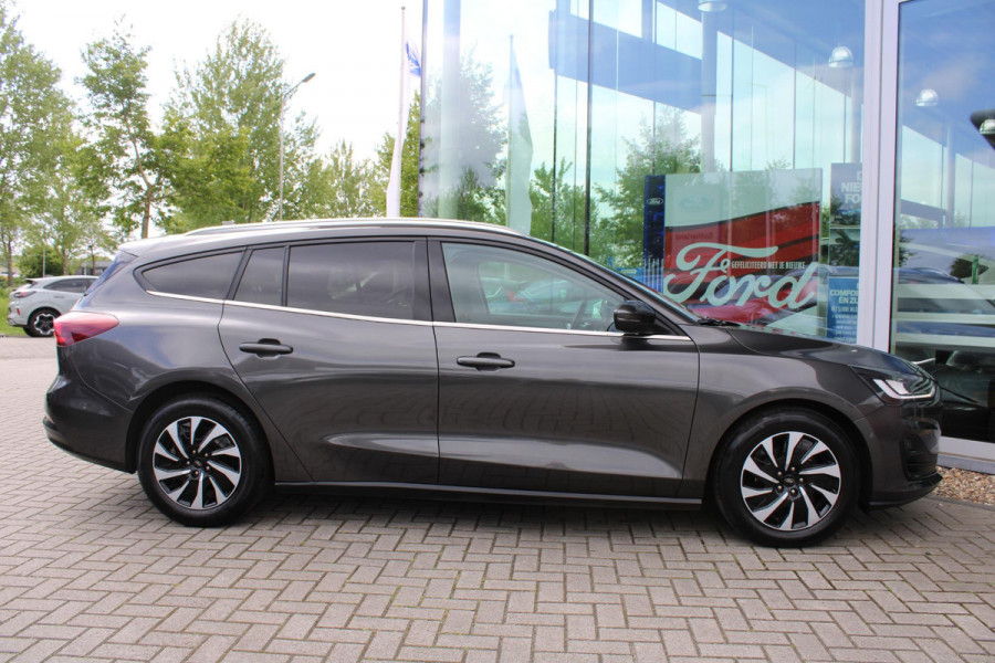 Ford FOCUS Wagon 1.0 EcoBoost Hybrid Titanium Style | Winter Pack | Camera | Navigatie | Cruise control | Privacy glass | NIEUW MODEL