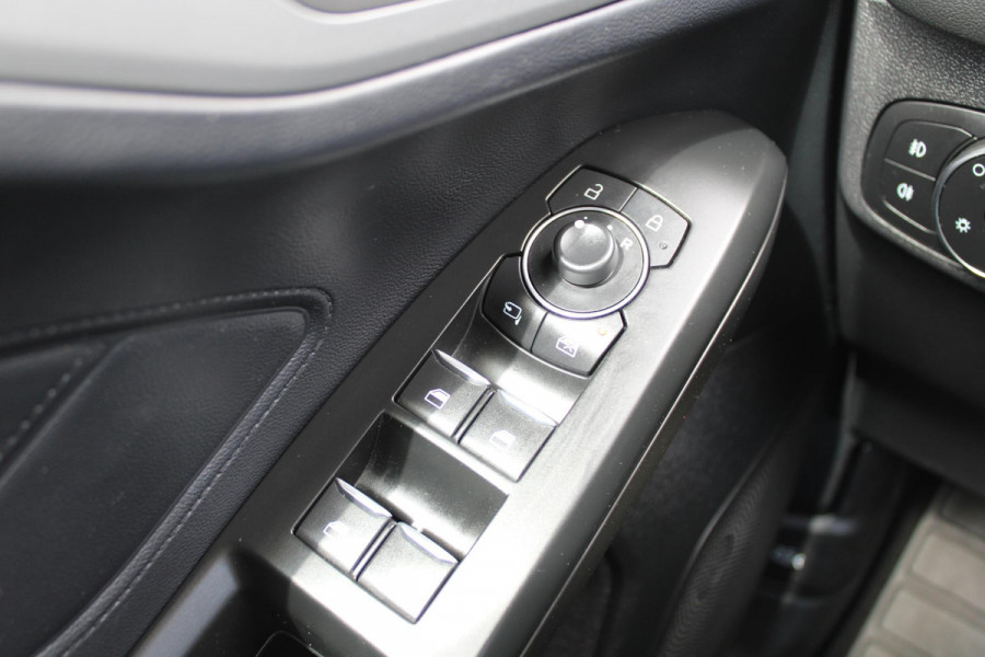Ford FOCUS Wagon 1.0 EcoBoost Hybrid Titanium Style | Winter Pack | Camera | Navigatie | Cruise control | Privacy glass | NIEUW MODEL