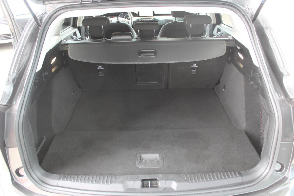 Ford FOCUS Wagon 1.0 EcoBoost Hybrid Titanium Style | Winter Pack | Camera | Navigatie | Cruise control | Privacy glass | NIEUW MODEL